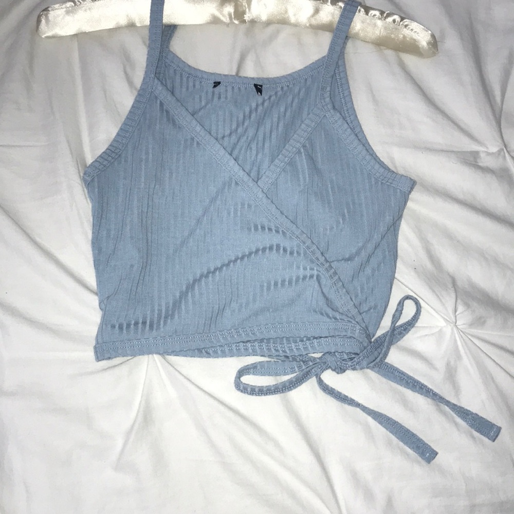 V neck tie side crop top